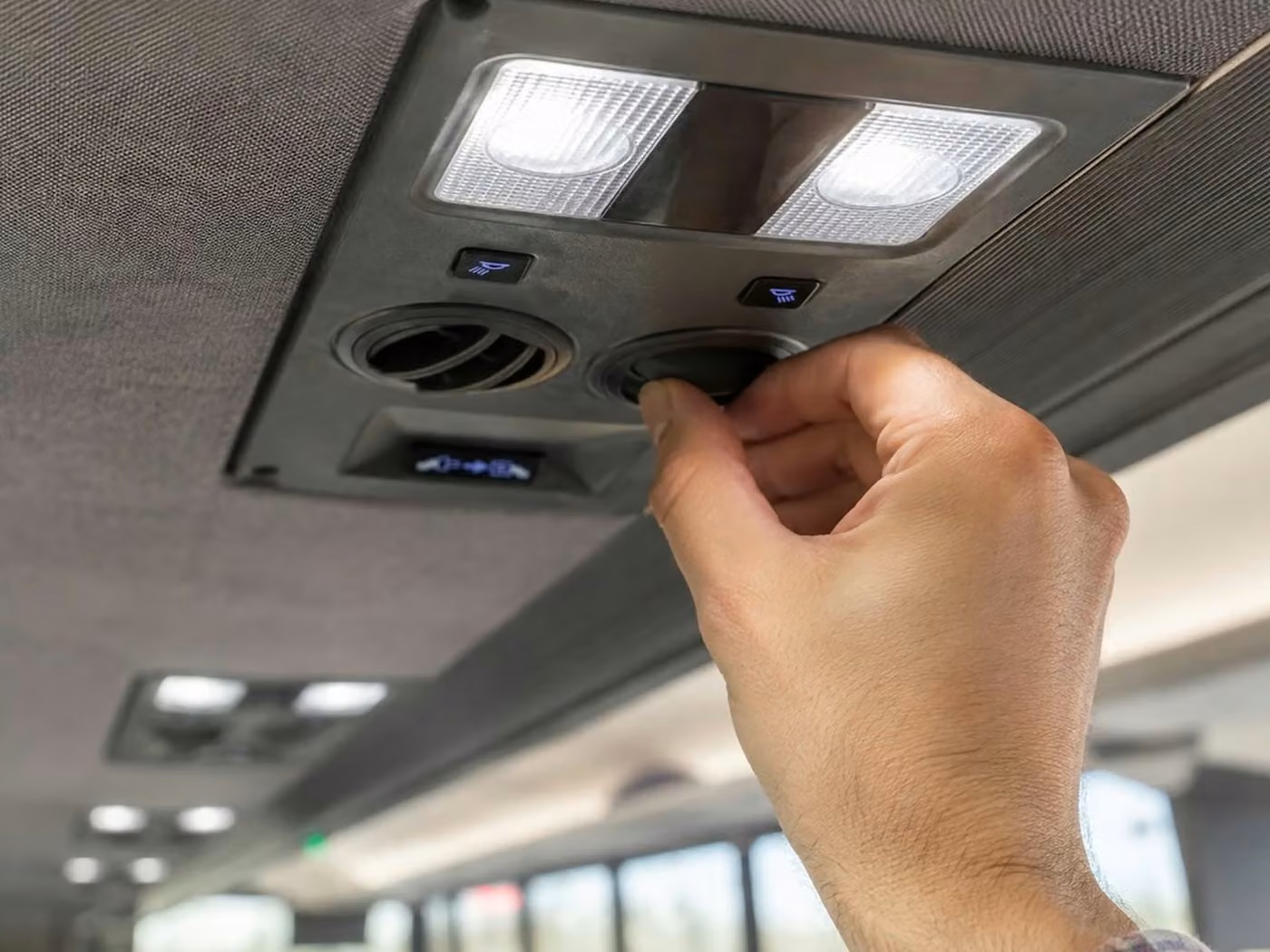 beverly hills 28 passenger minibus air conditioning