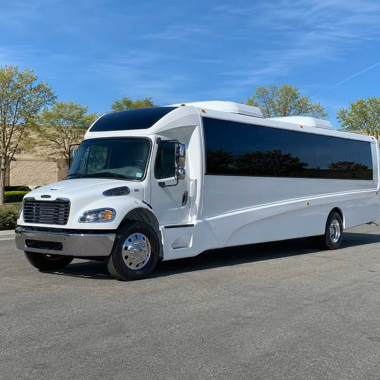 beverly hills 28 passenger minibus rental