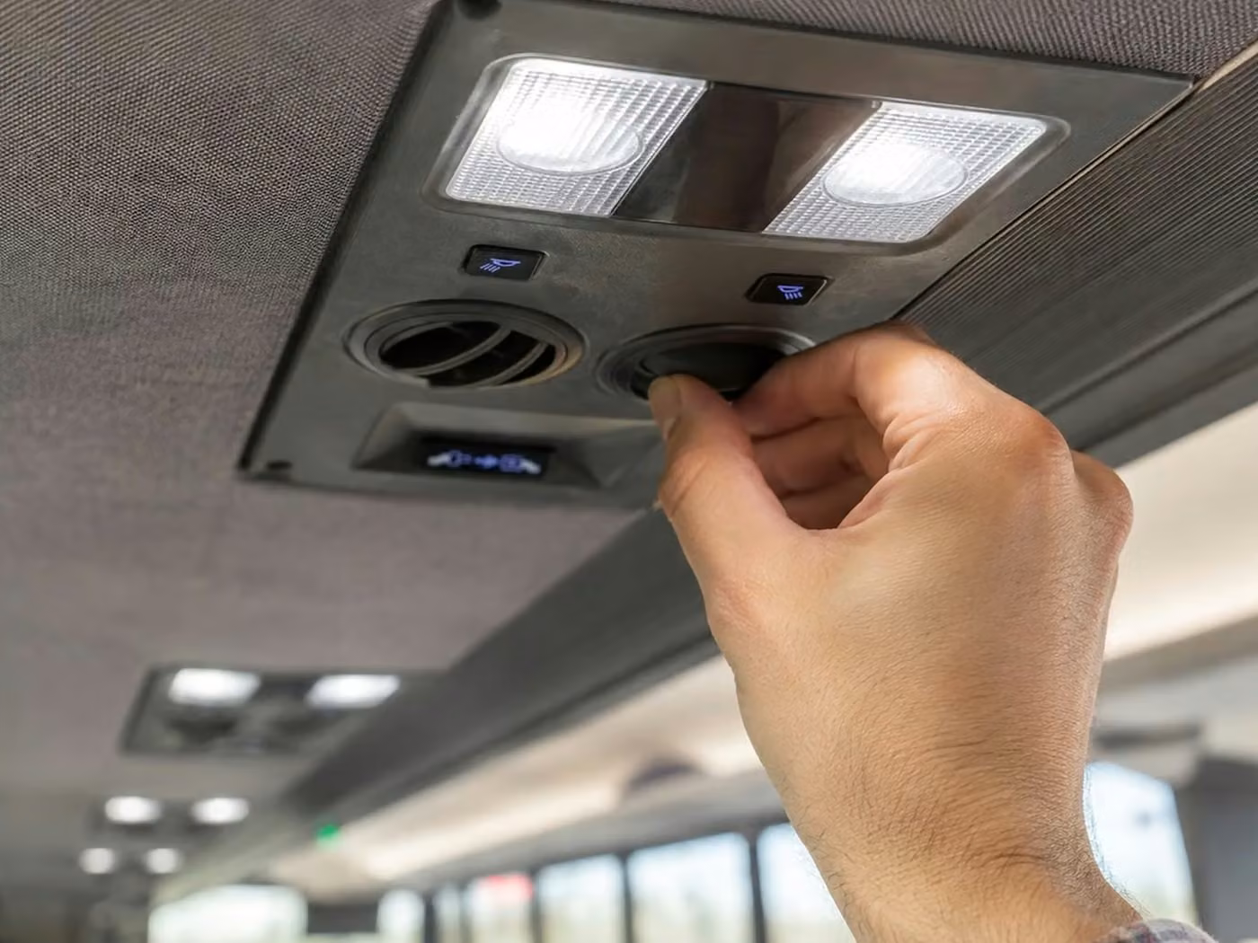 beverly hills 35 passenger minibus air conditioning