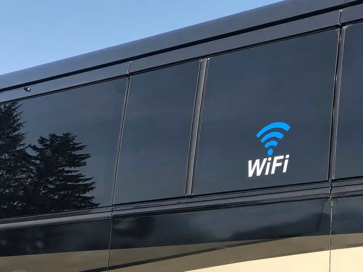 beverly hills 56 passenger charter bus wifi